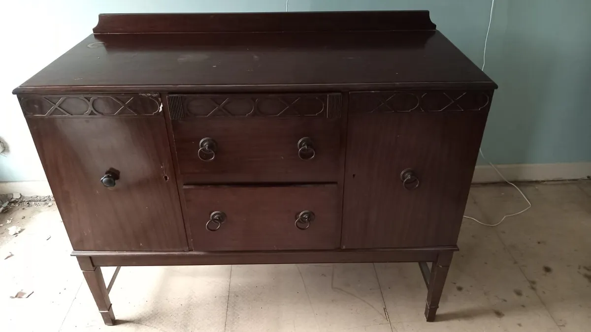 Bedroom cupboard - Image 3