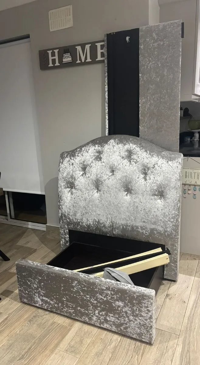 Bedroom furniture - Image 2
