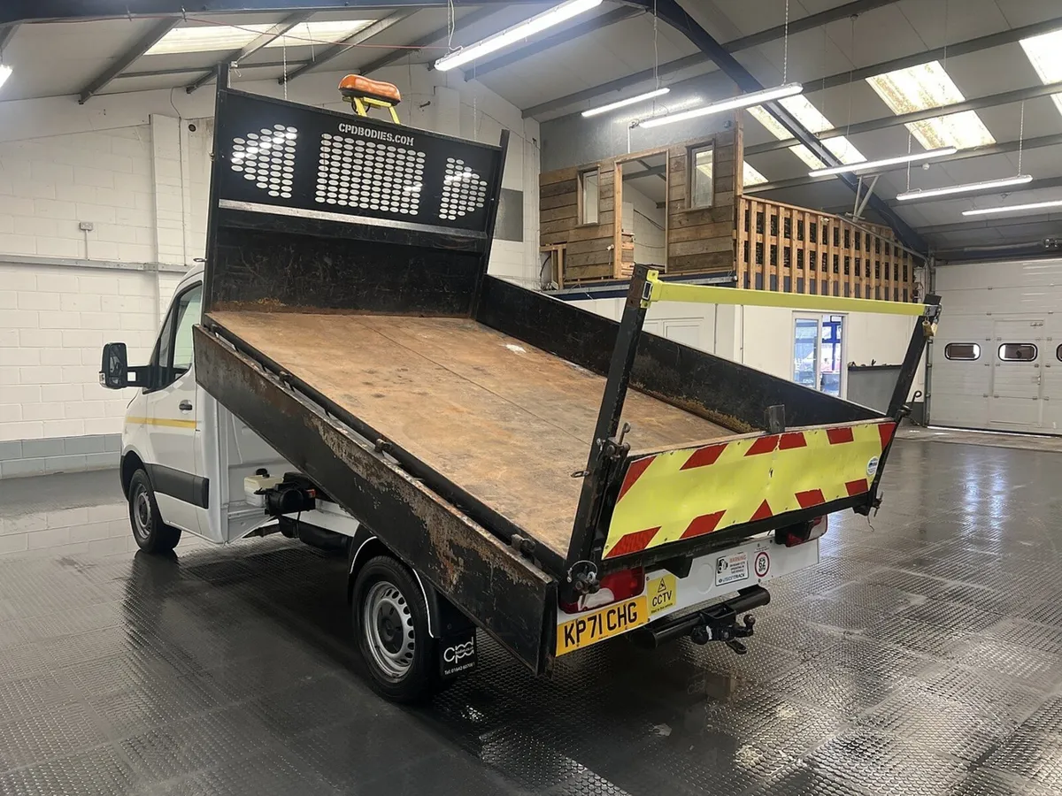 2021 Mercedes-Benz Sprinter Tipper Van - Image 2