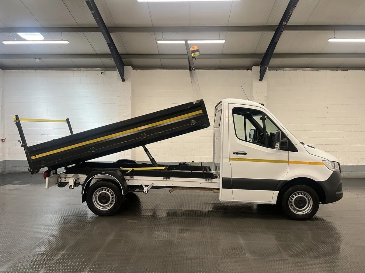 2021 Mercedes-Benz Sprinter Tipper Van - Image 1