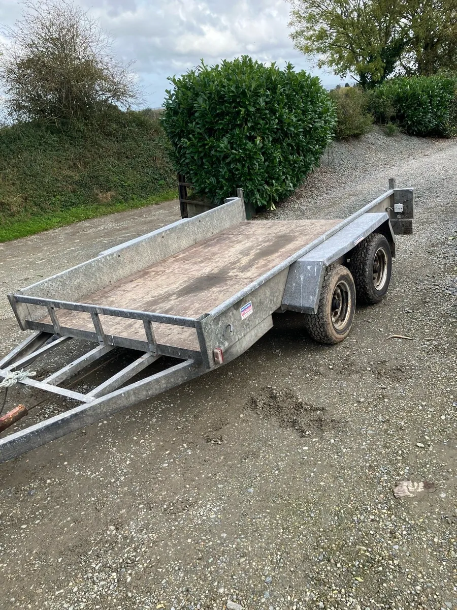 Trailer - Image 1