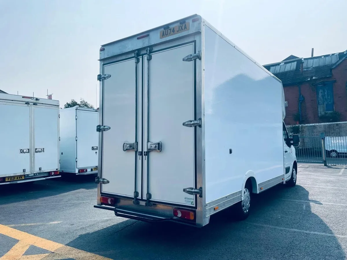 2024 Renault Master Luton Low Loader Van - Image 3