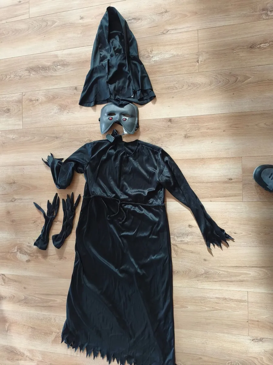 Halloween costumes - Image 4