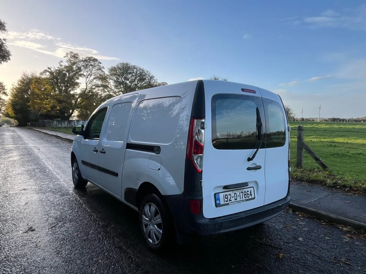 Renault kangoo Z.E MAXI 2019 - Image 3