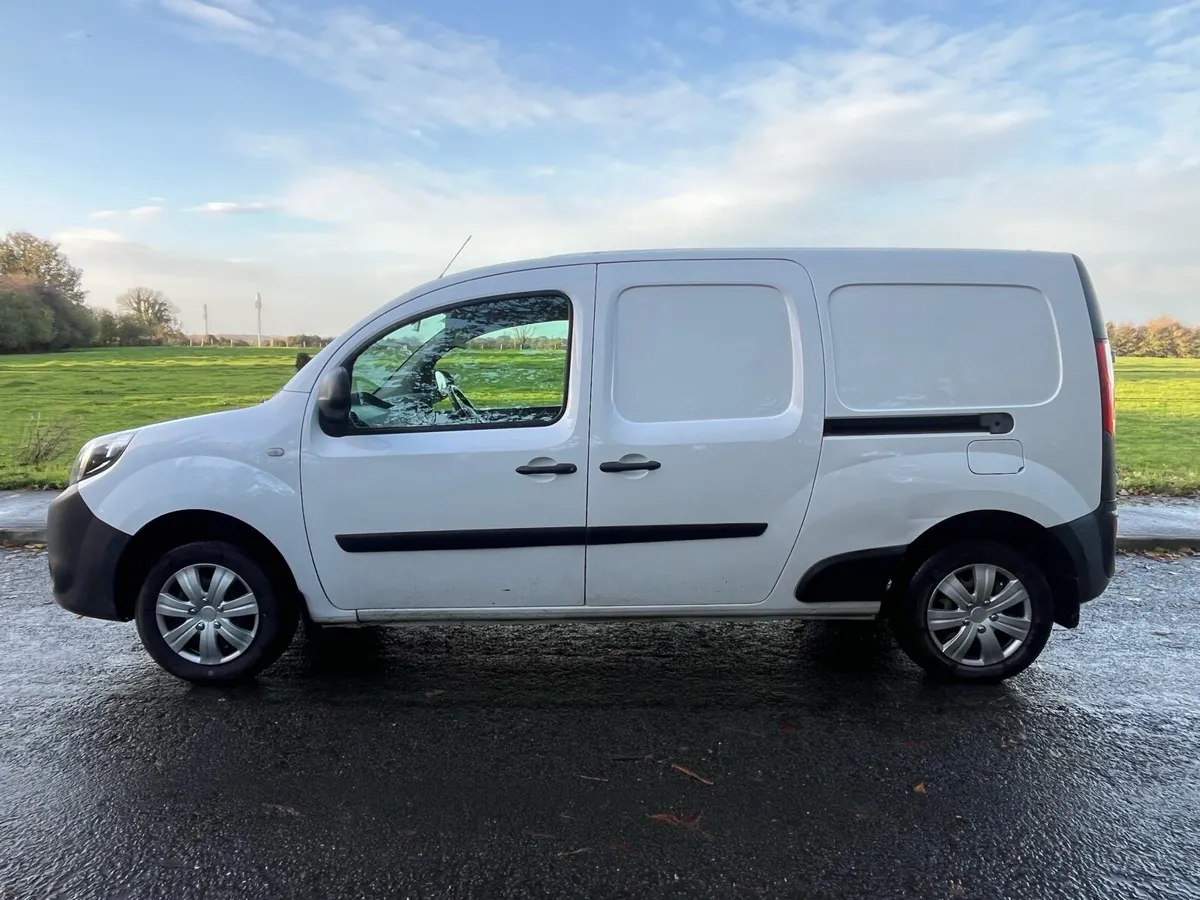 Renault kangoo Z.E MAXI 2019 - Image 2