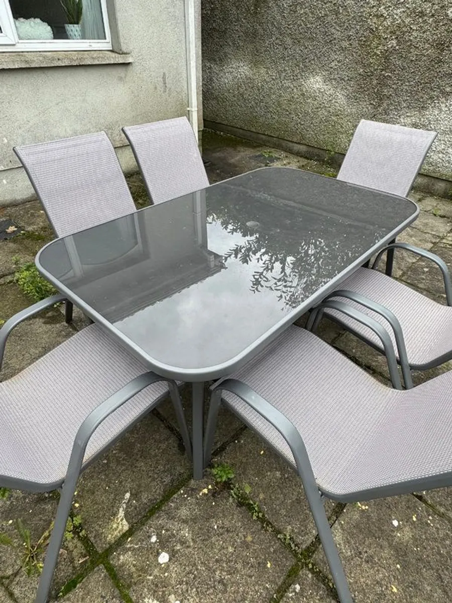 Seville Six Seater Outdoor Dining Set - Image 2