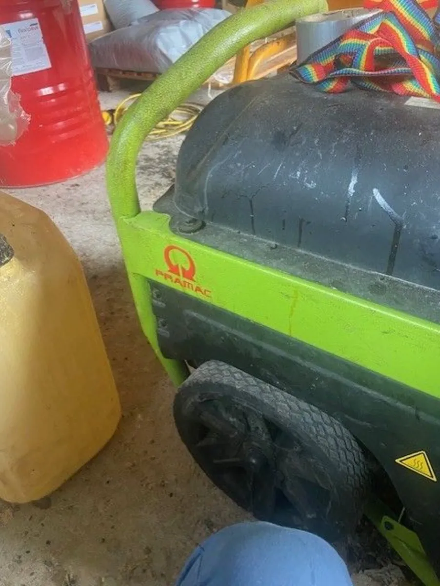 PX 8000 Generator - Image 2