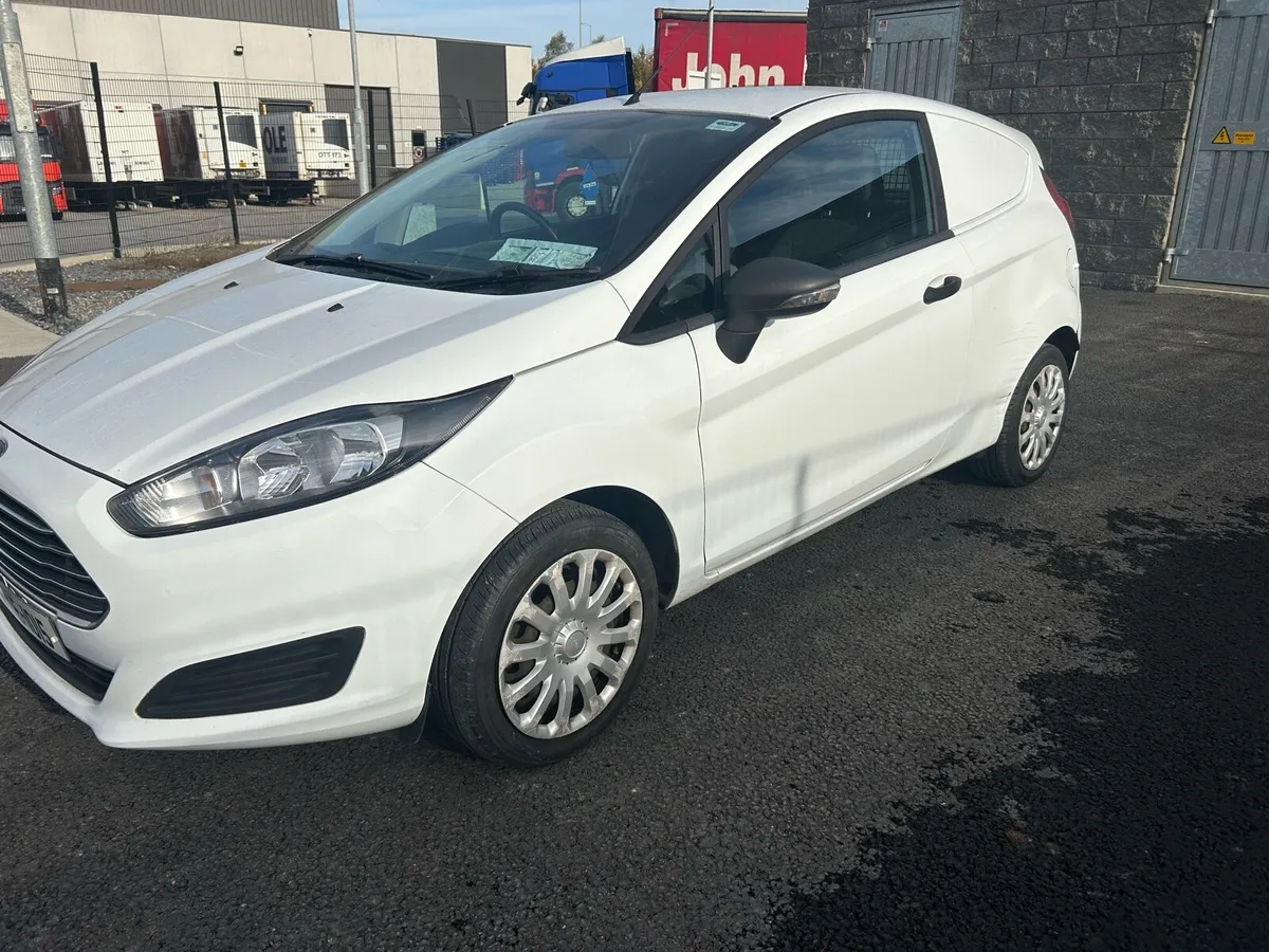 2014 ford fiesta van - Image 3