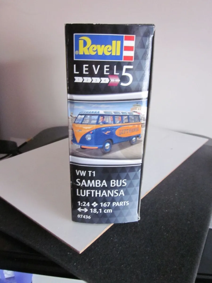 VW T1 Samba Bus Lufthansa Revell Model Kit - Image 3
