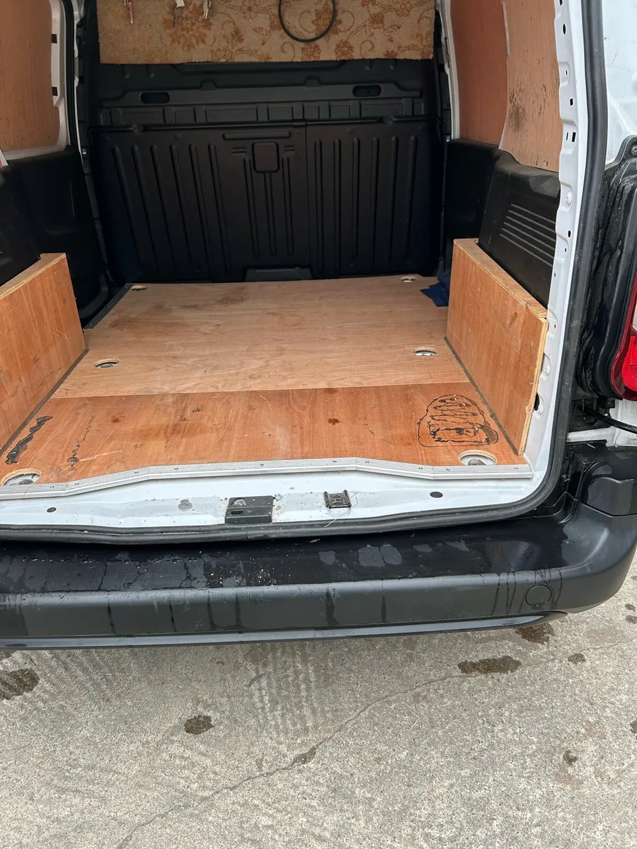 Fiat doblo van - Image 4