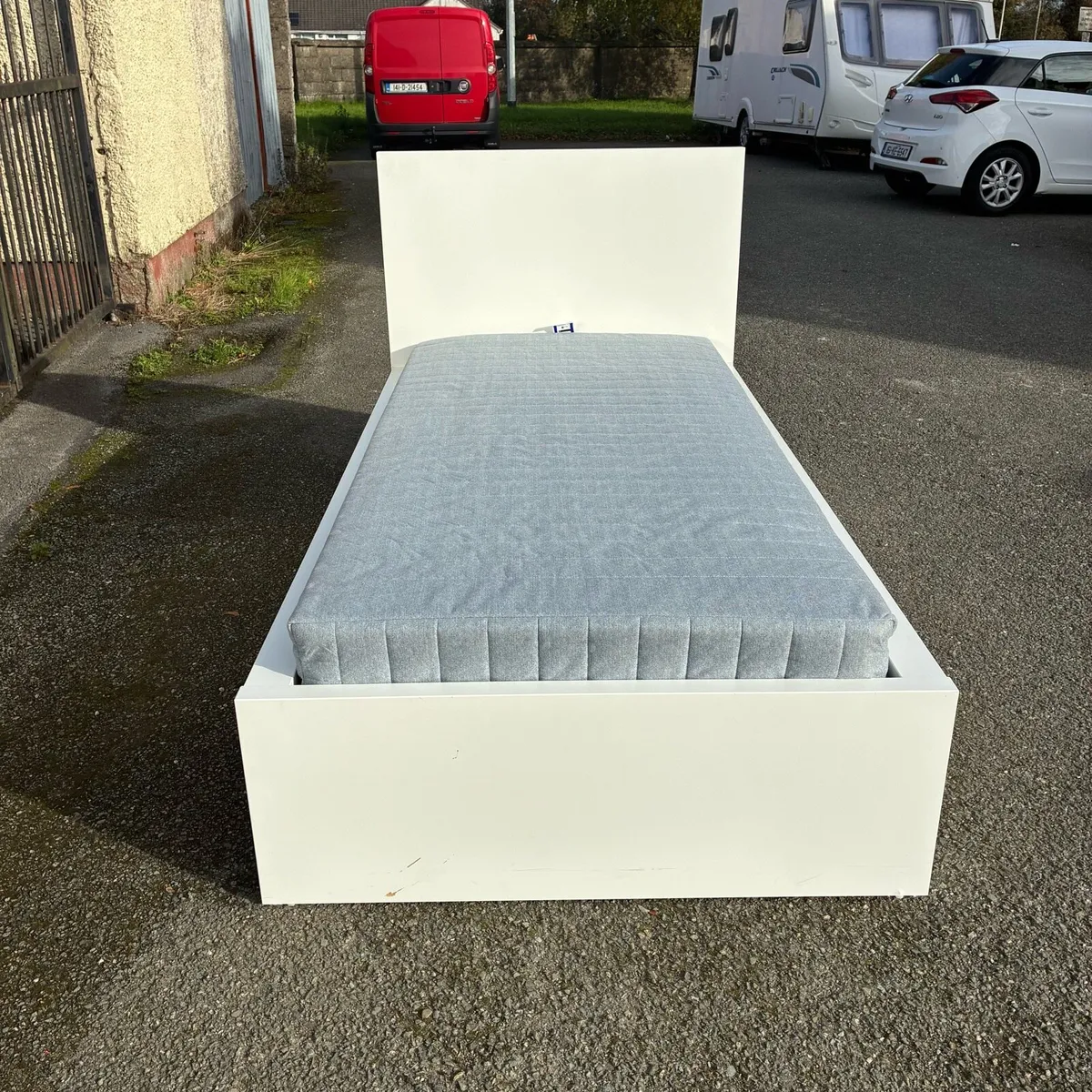 VGC! White Single bed frame 2 Drawers & Mattress - Image 2