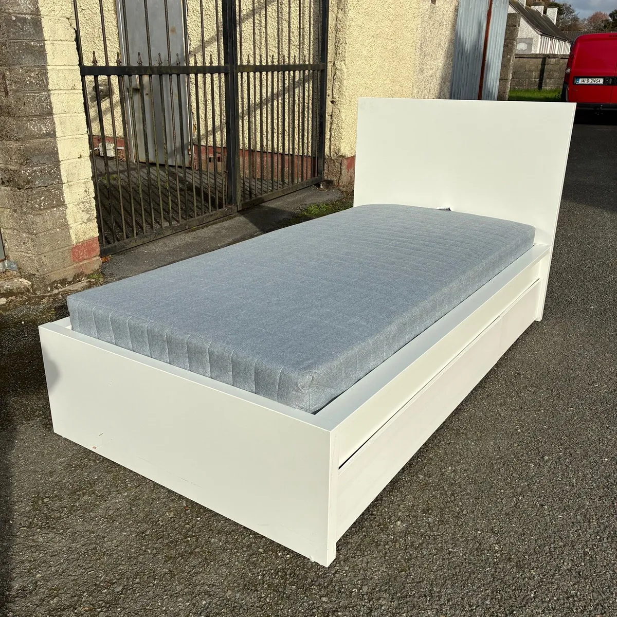 VGC! White Single bed frame 2 Drawers & Mattress - Image 3