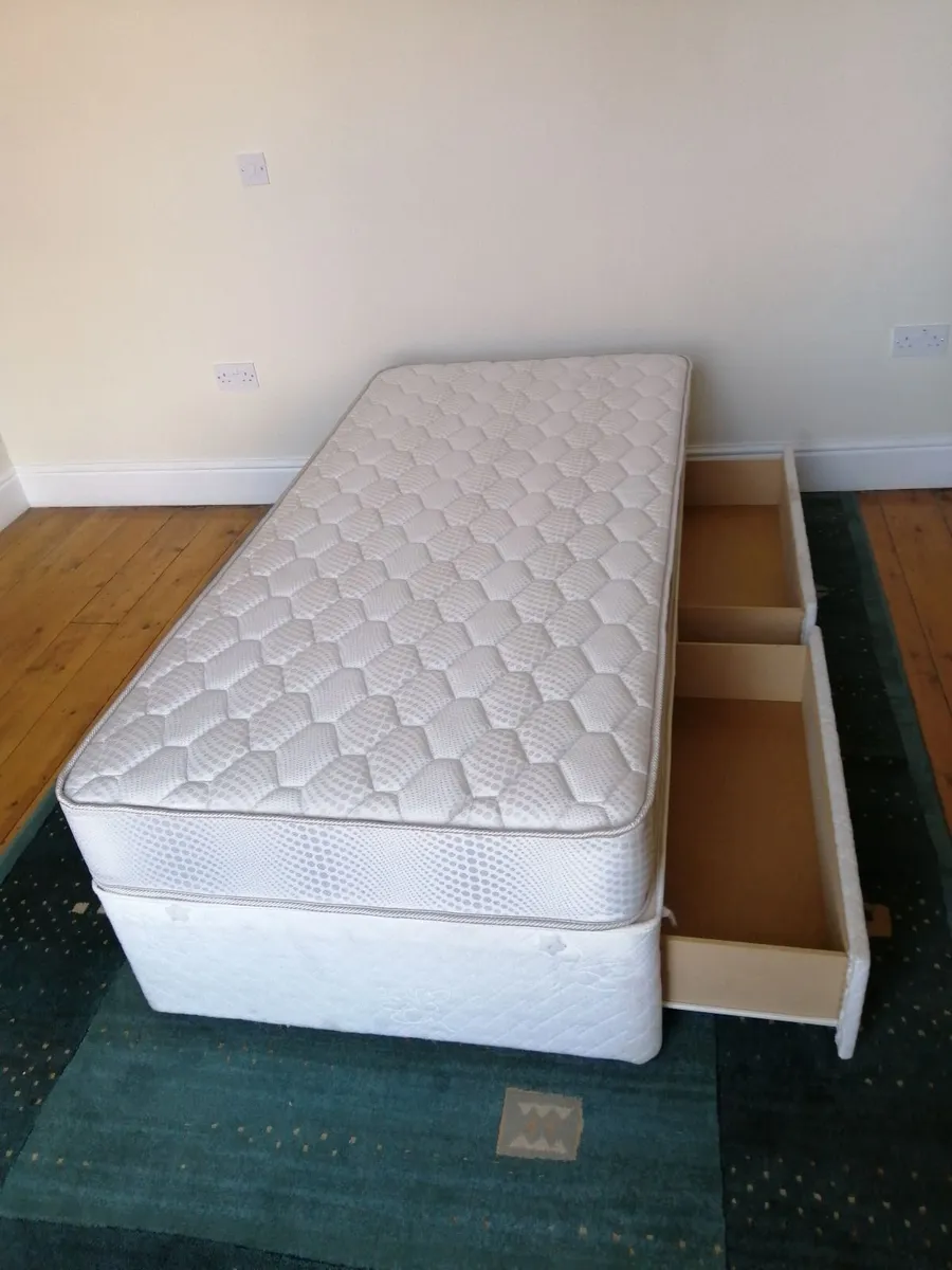 Bed (Single) - Image 1