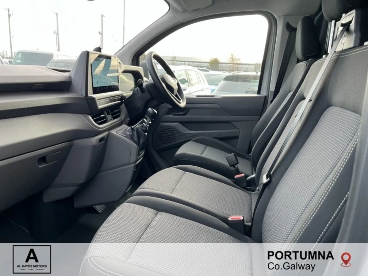 Volkswagen Transporter TRENDLINE LWB 30 150BHP  M6 - Image 2
