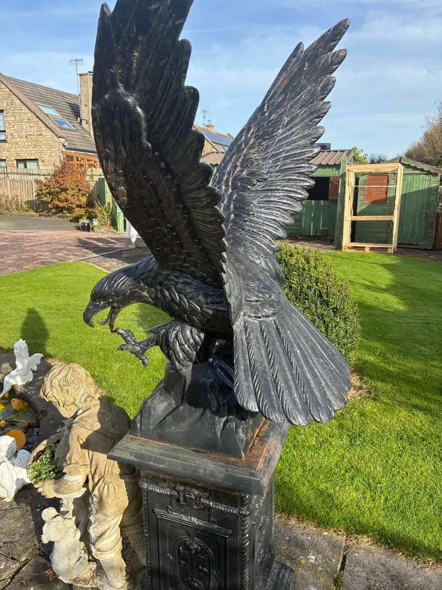 Garden ornament - eagle and base - Image 1