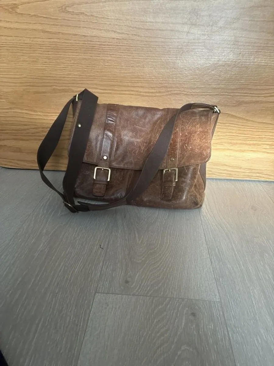 Leather bag - messenger/satchel style - Image 1