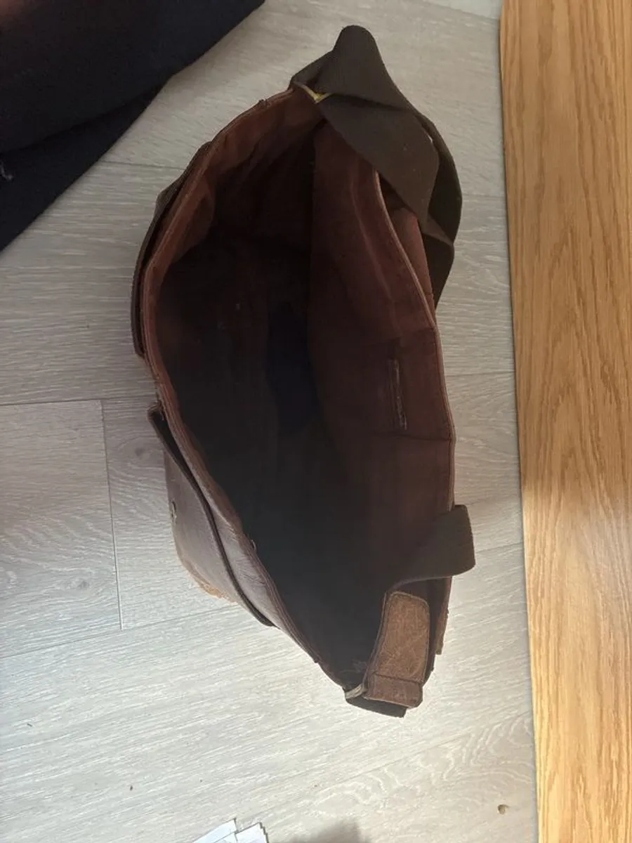 Leather bag - messenger/satchel style - Image 3