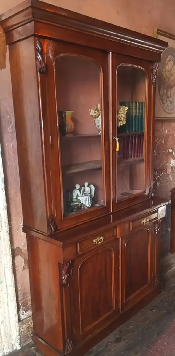 Victorian mahogany antique Bookcase - Image 1
