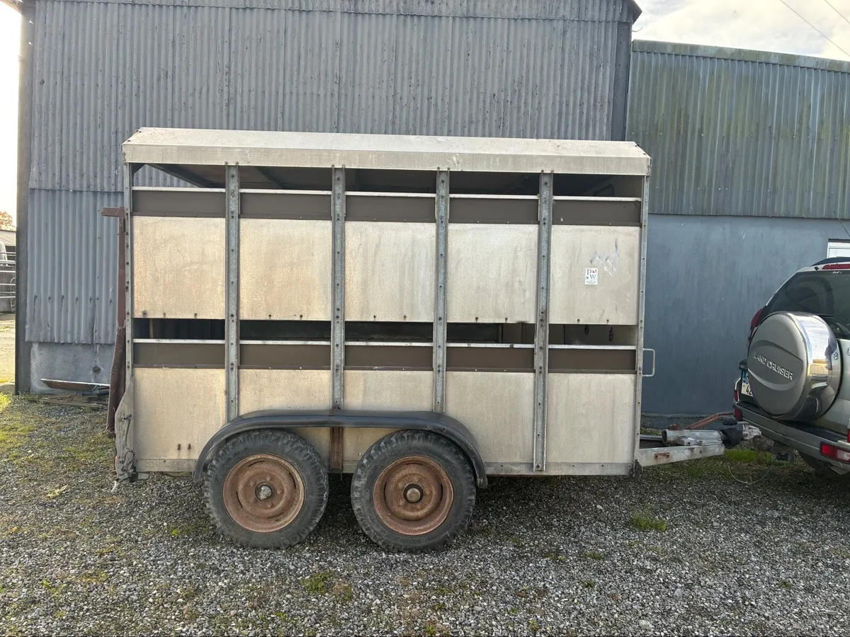 Cattle trailer - Image 1