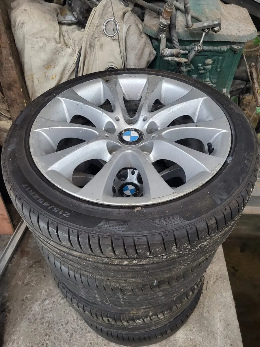 BMW alloys 17 inch with tyres - Image 2
