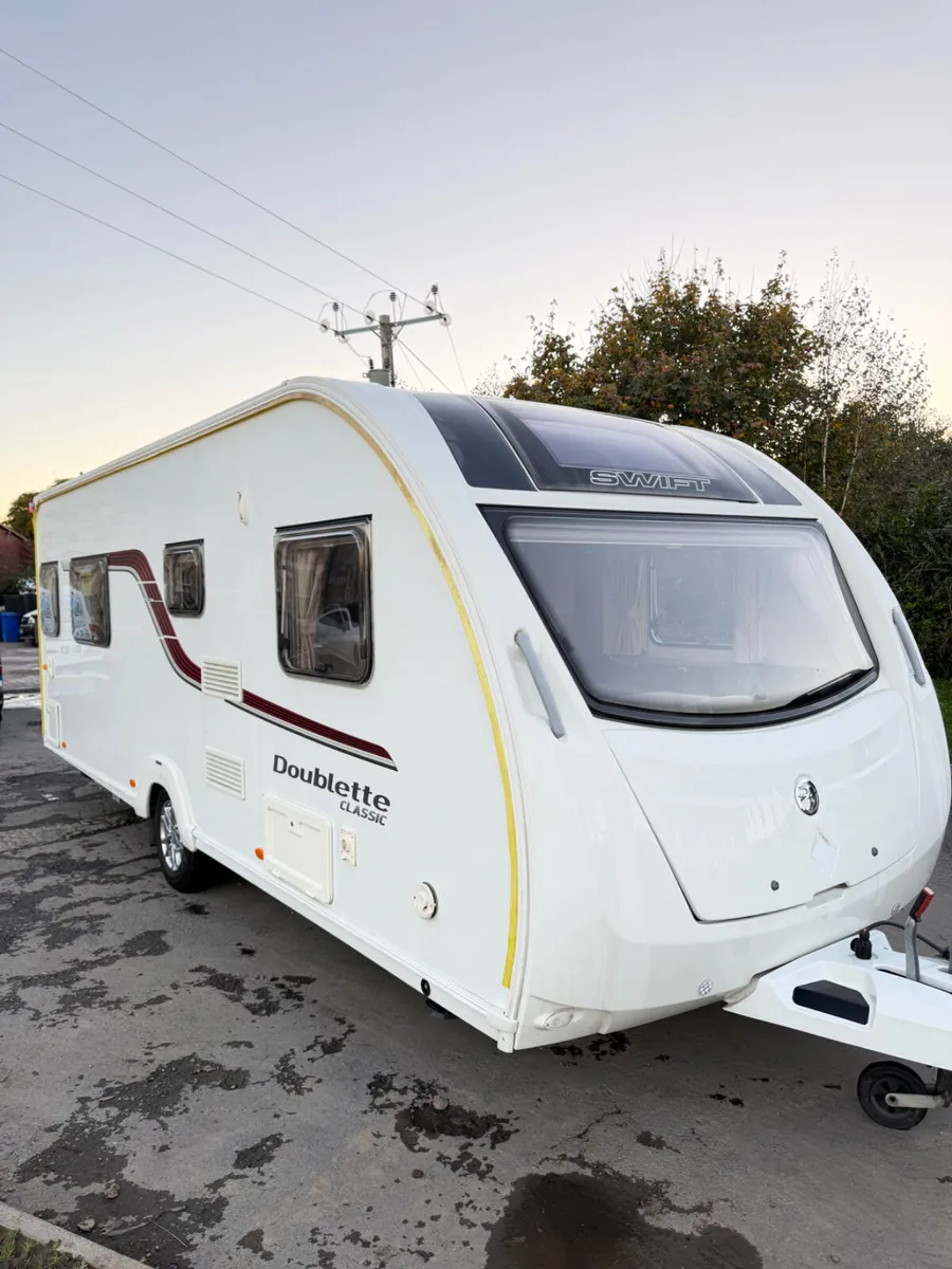 ✨BARGAIN 2015 SWIFT DOUBLETTE 4 BERTH ISLAND BED✨ - Image 1