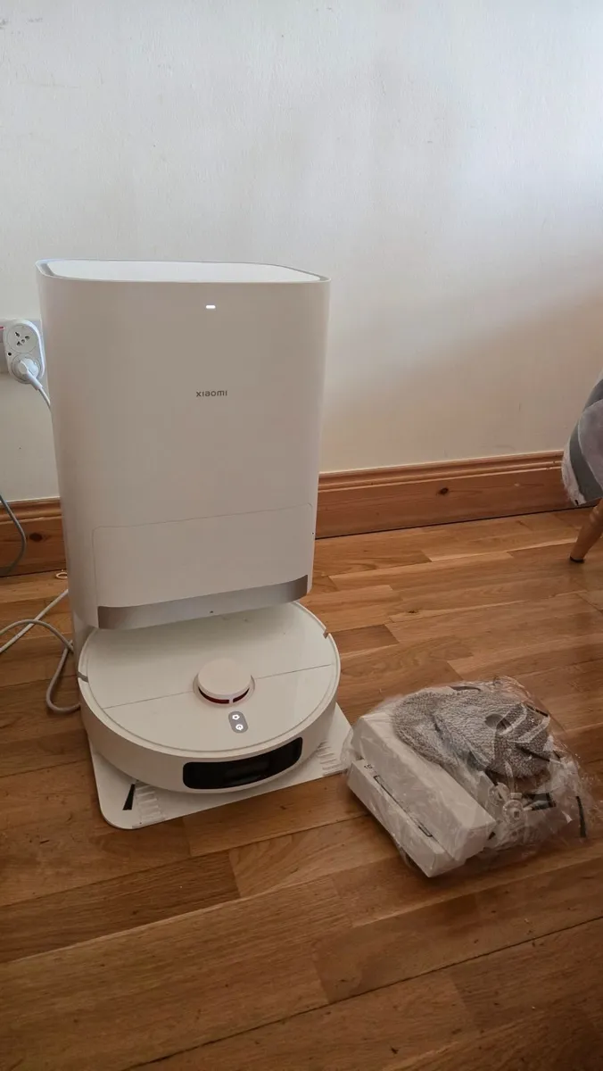 Robot Vacuum - Image 2
