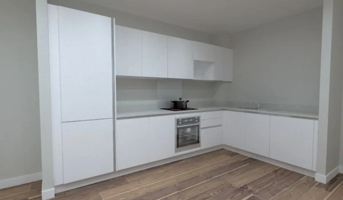 Kitchen cabinets need gone asap - Image 2