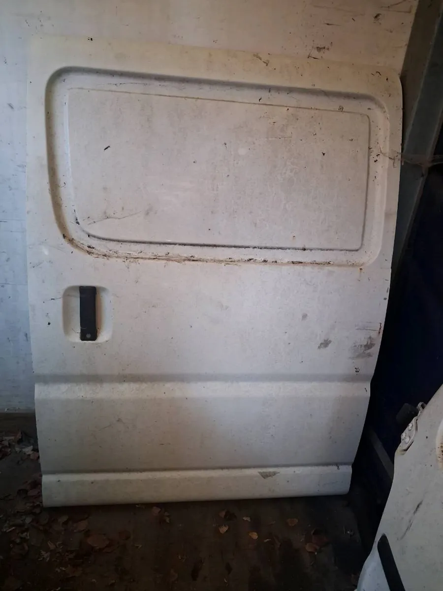 Toyota hiace doors - Image 1