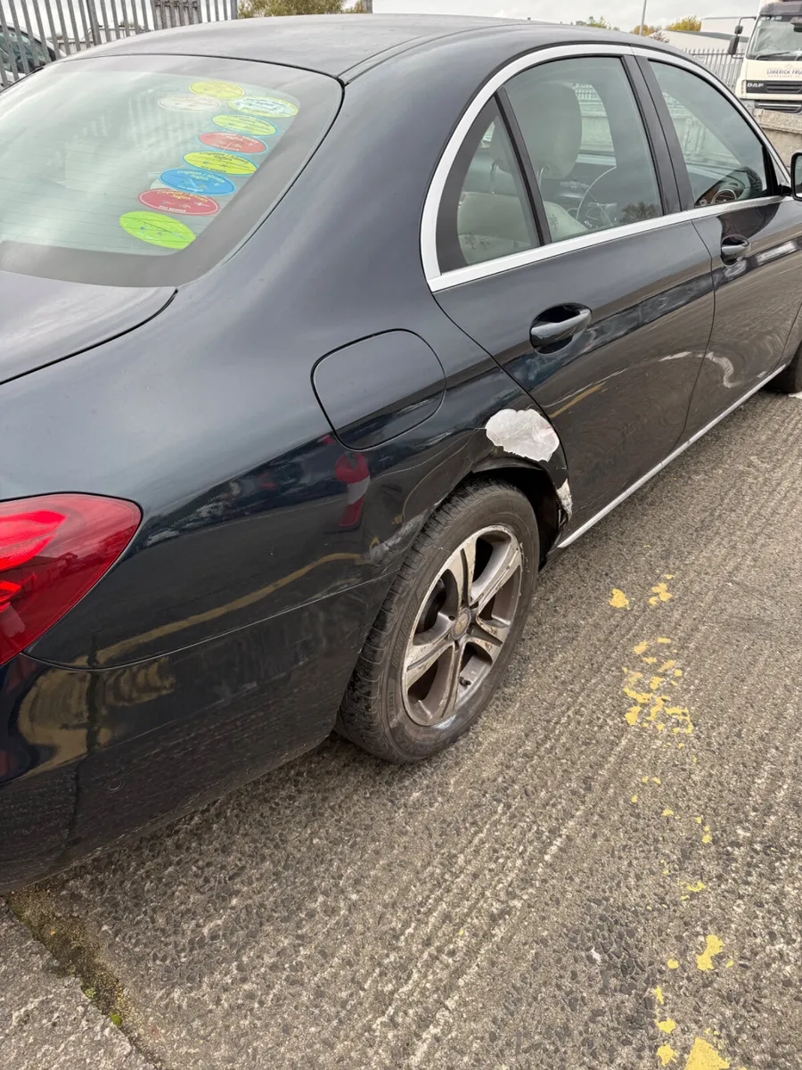 2016 MERCEDES E220 - Image 4