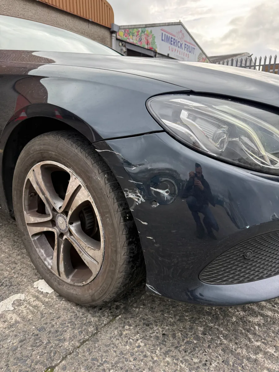 2016 MERCEDES E220 - Image 2