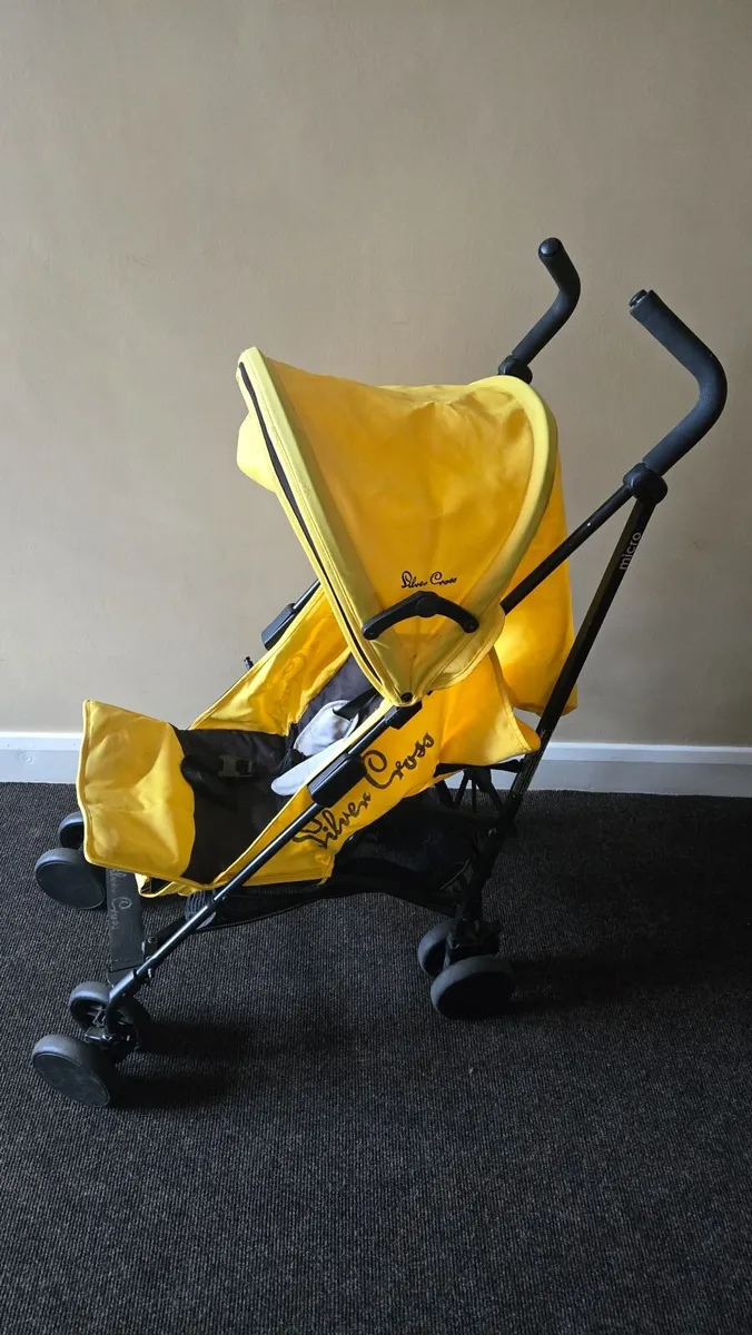 Silver Cross Travell pram - Image 1