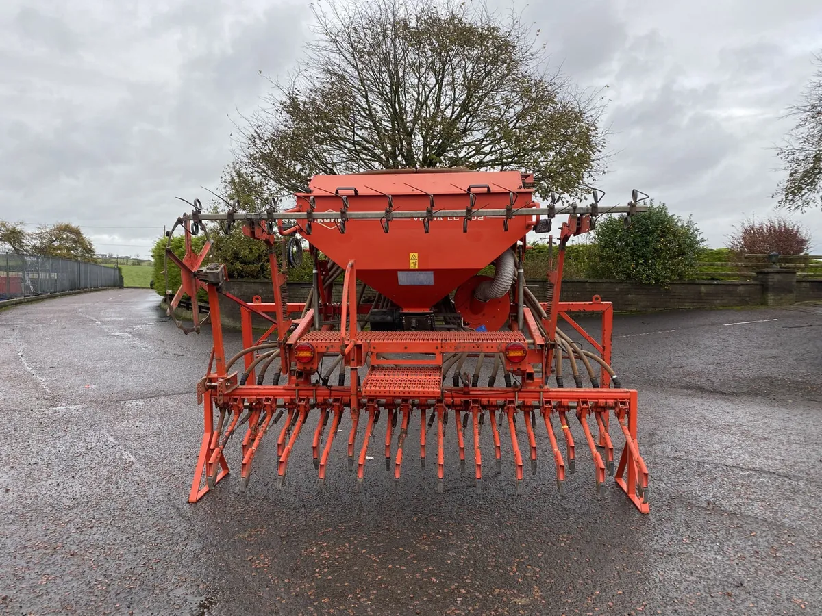 Kuhn Venta LC302 Seed Drill - Image 2