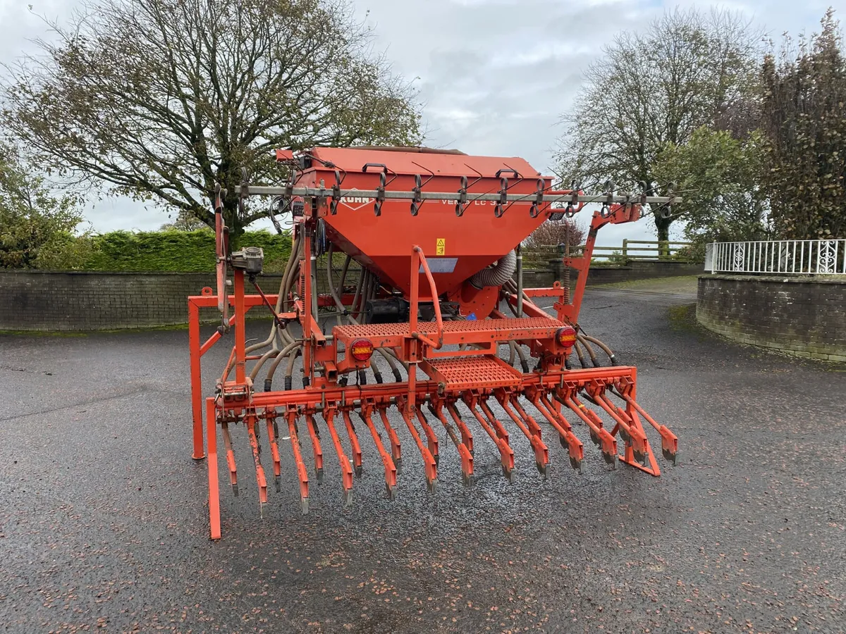 Kuhn Venta LC302 Seed Drill - Image 1