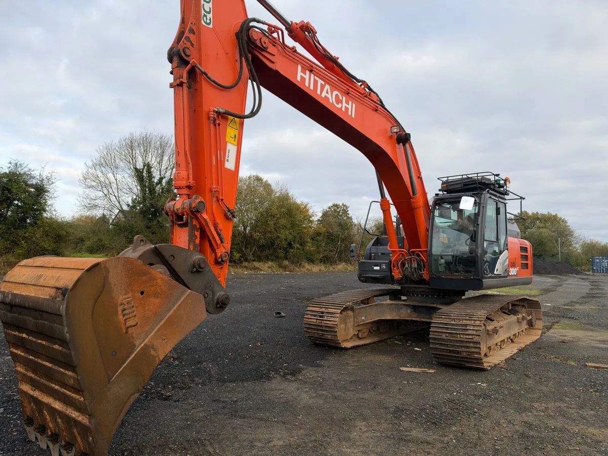 Hitachi zx300lc - 6 excavator - Image 1