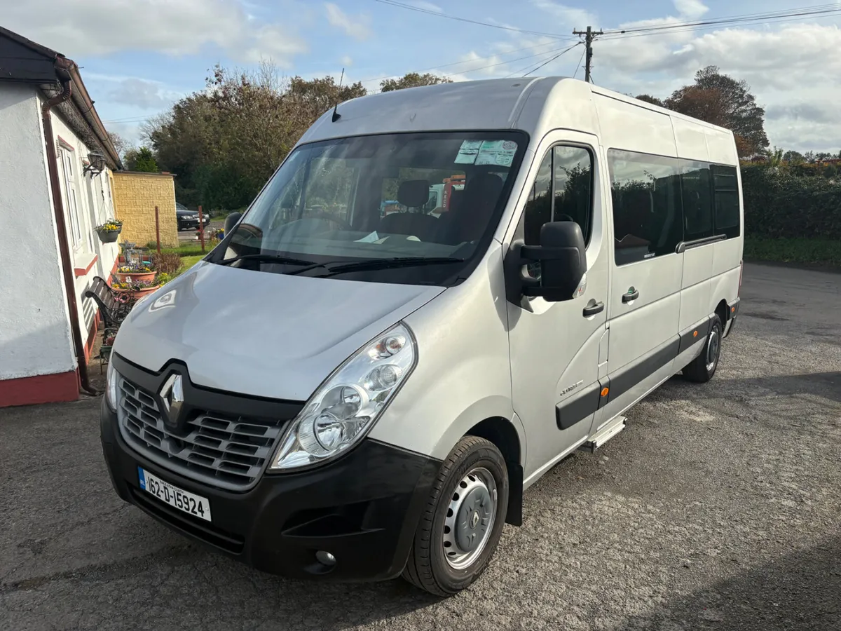 2016 Renault Master 16 seater DOE & TAX 2027 - Image 1