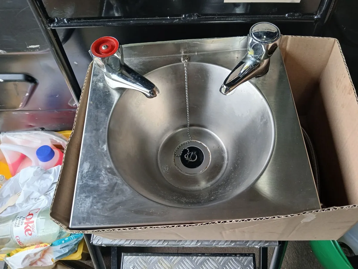 Personal hand sink unit fully kitted delivered - Image 4