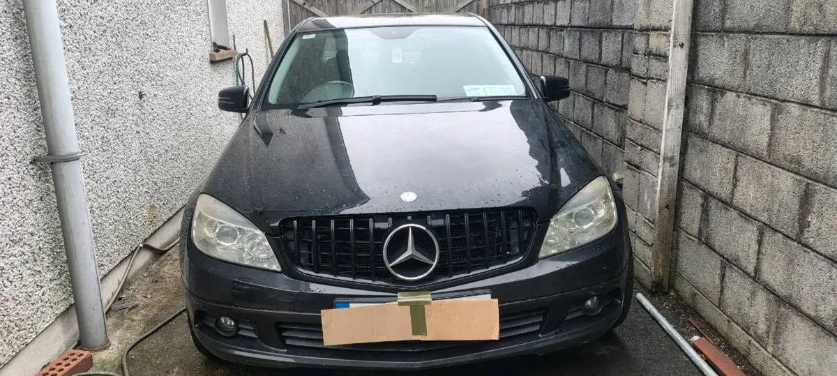 Mercedes C180 executive se - Image 1