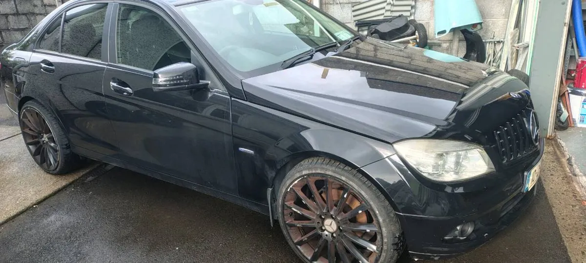 Mercedes C180 executive se - Image 3