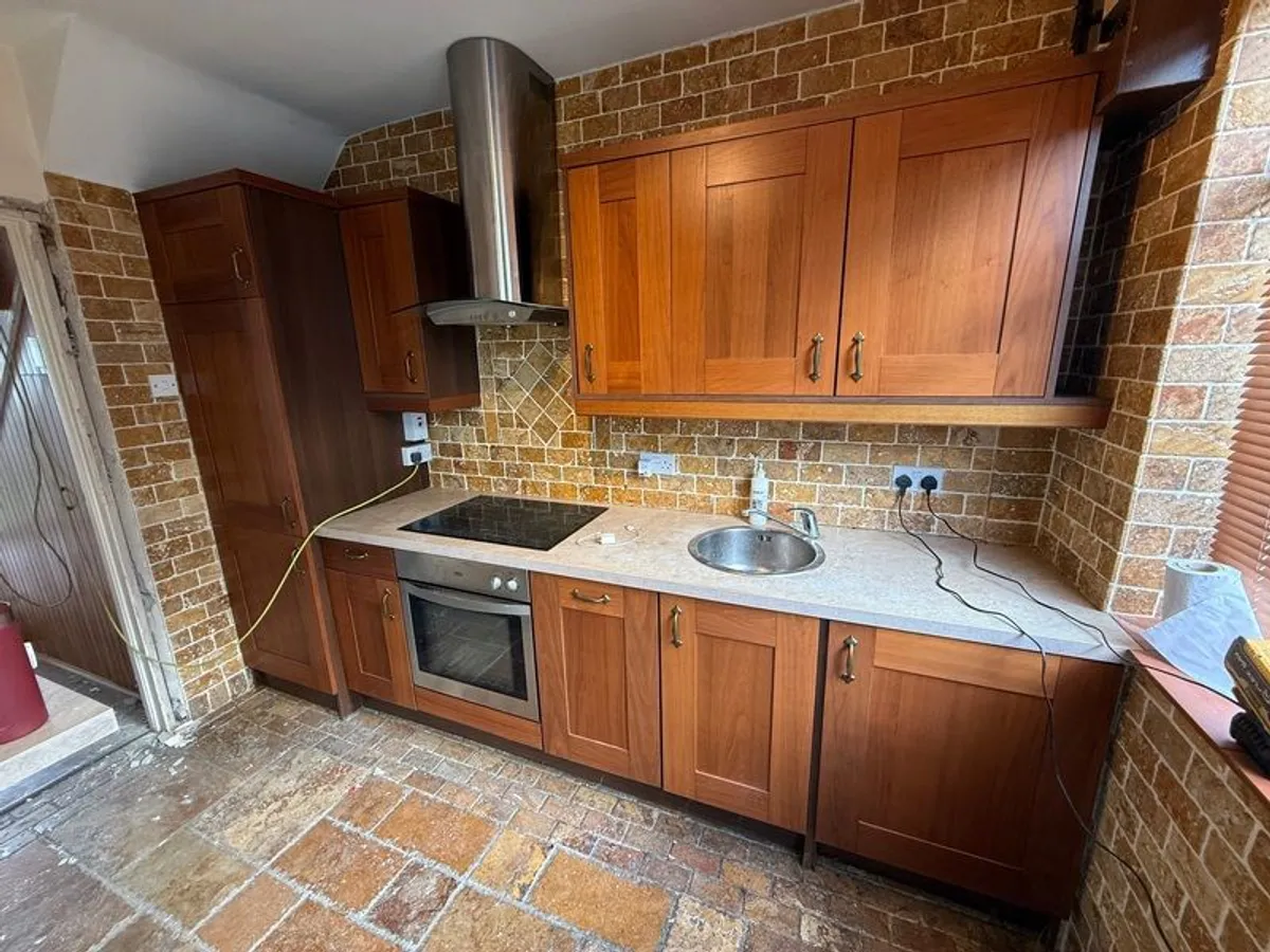 kitchen and appliances - Image 1