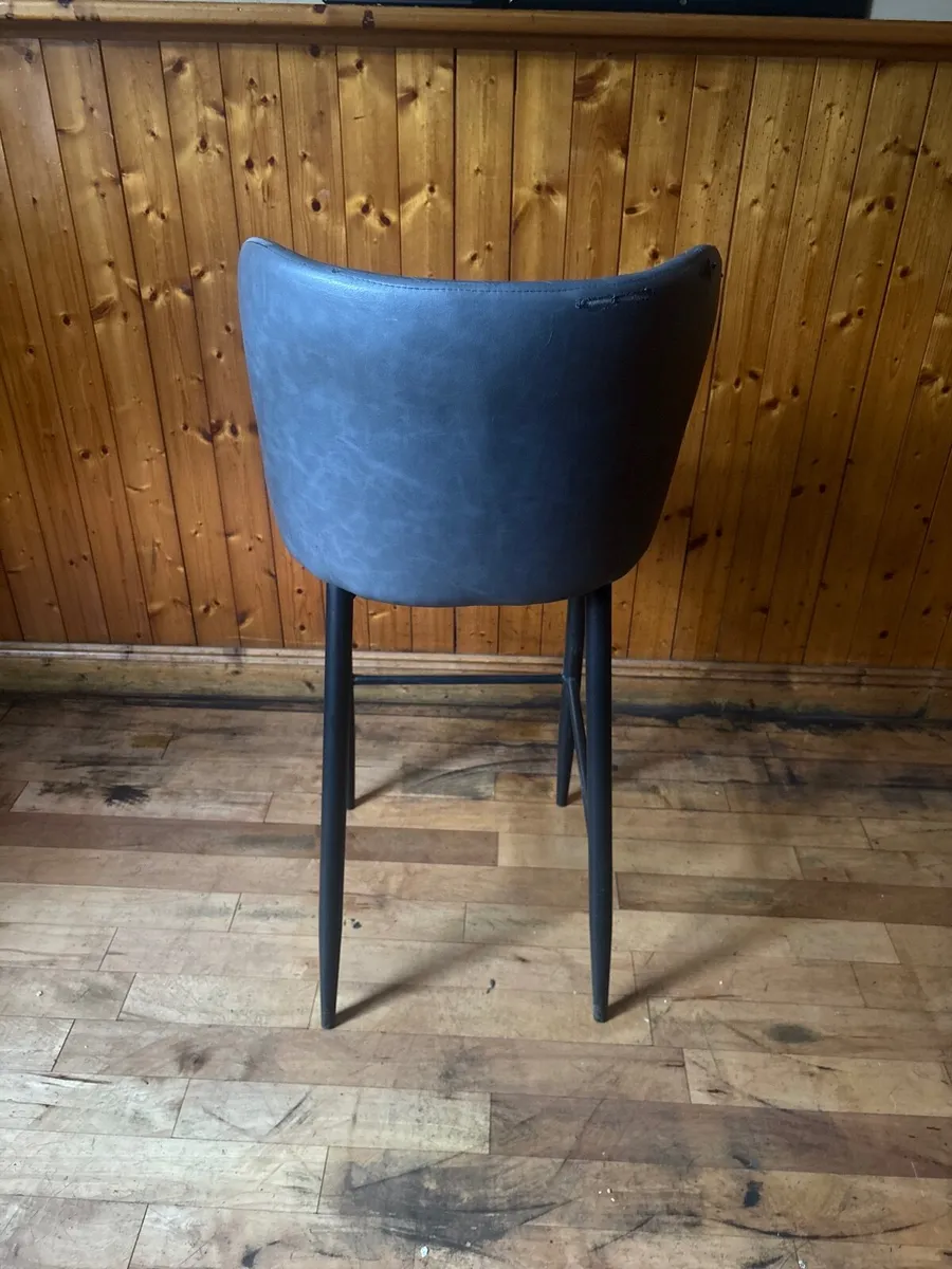 Bar furniture - Image 2