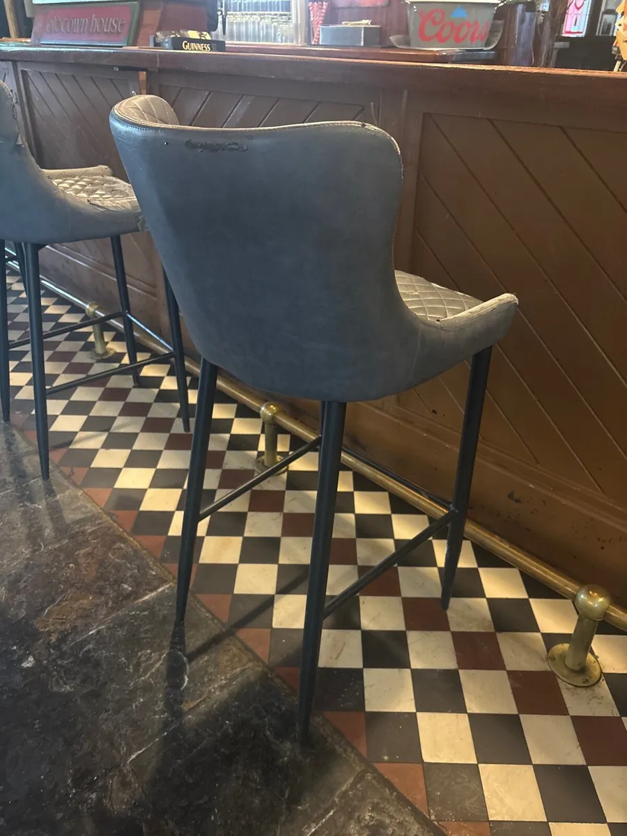 Bar furniture - Image 3