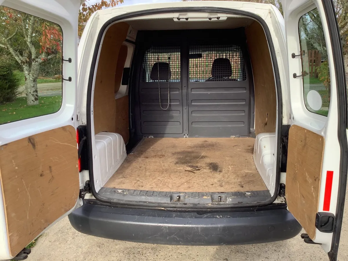 Volkswagen Caddy 2014 - Image 3