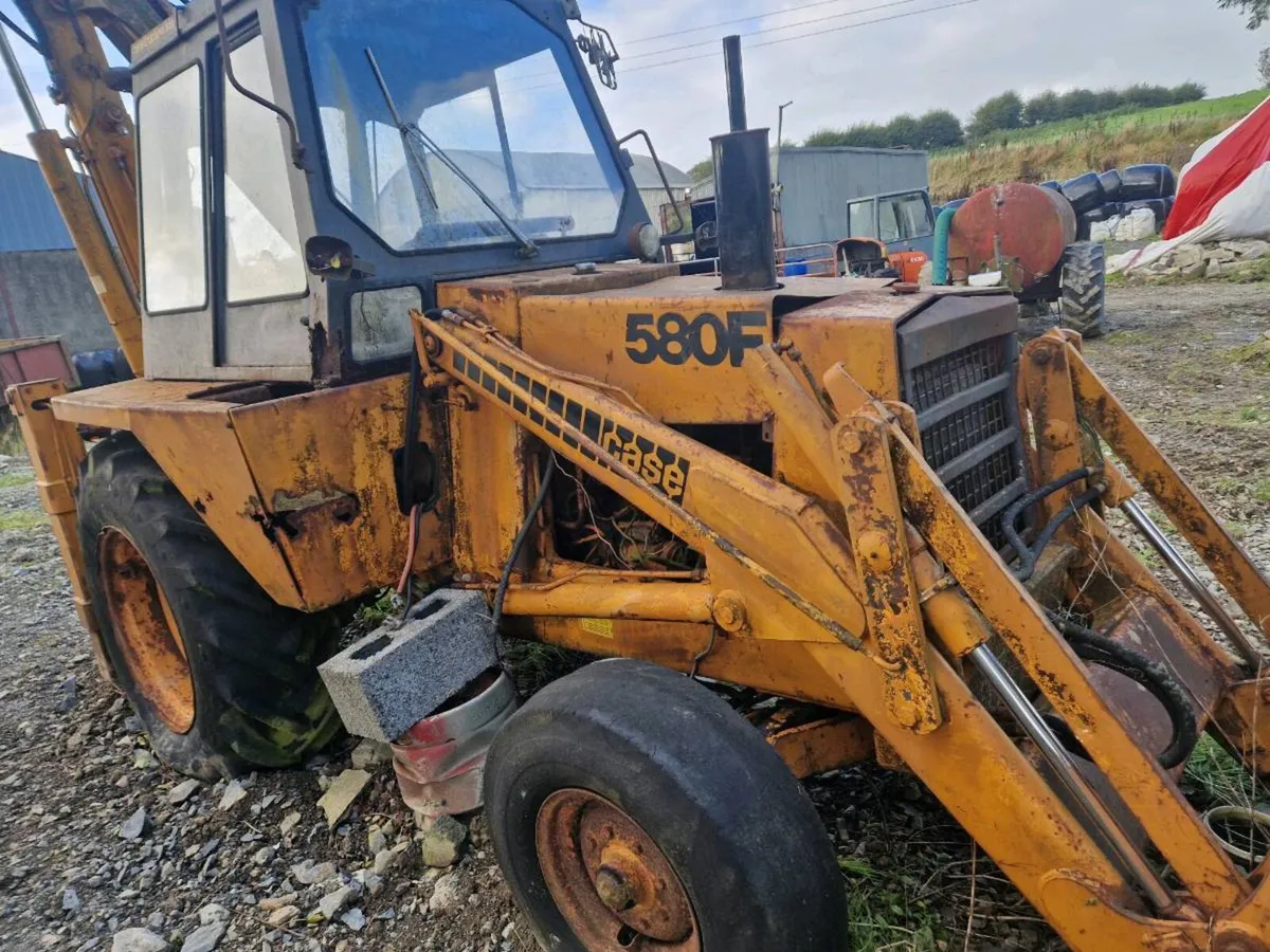 Case 580F digger - Image 1