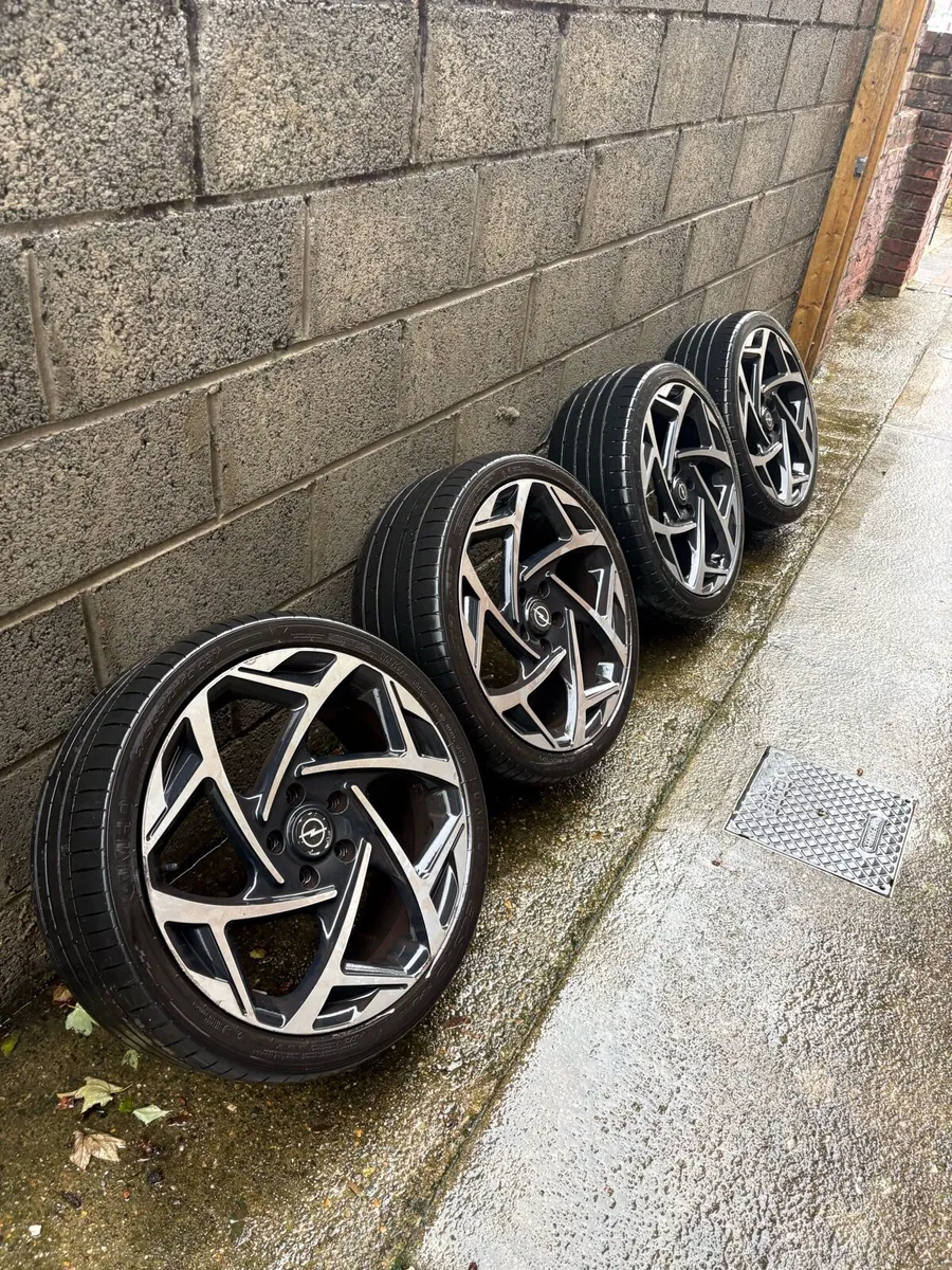 Opel/vauxhall insignia atomic alloys - Image 1