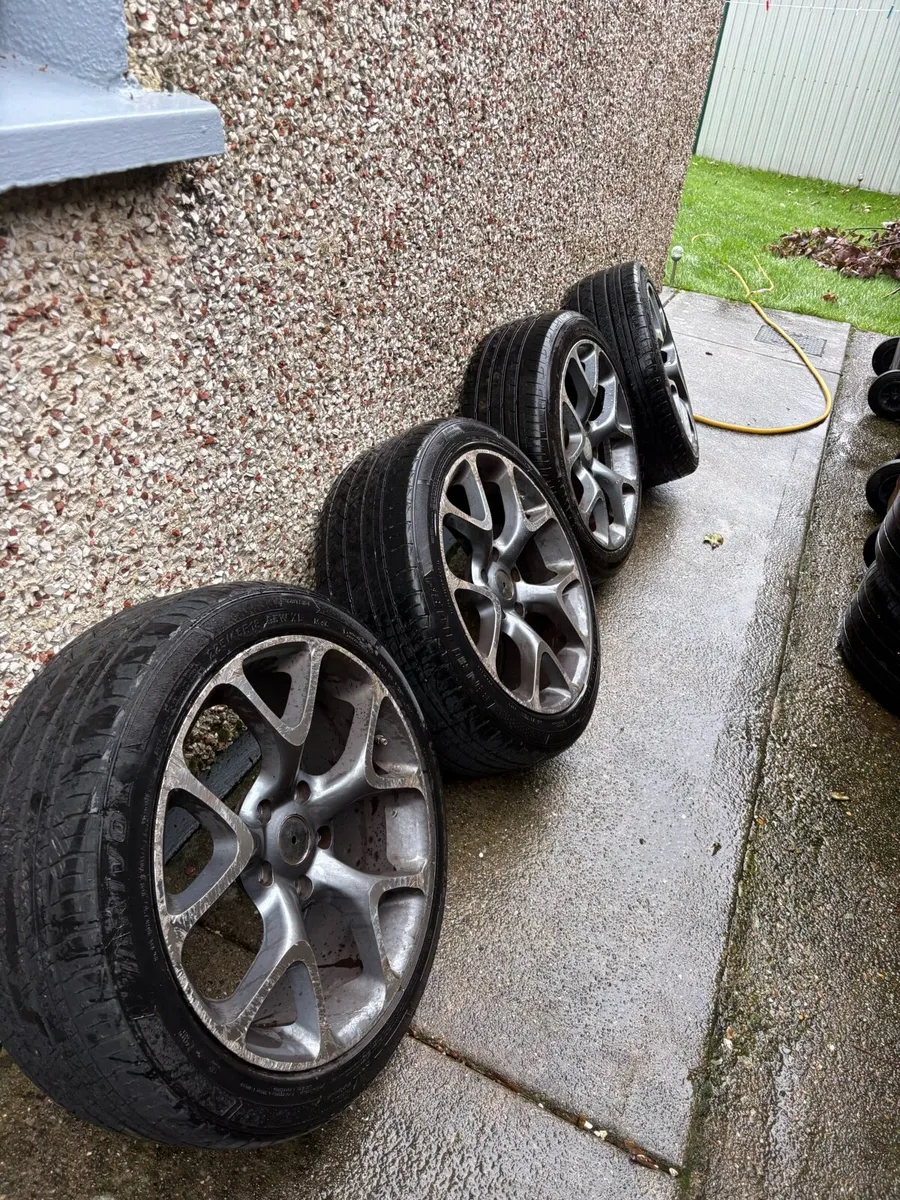 Opel/vauxhall insignia alloys - Image 1