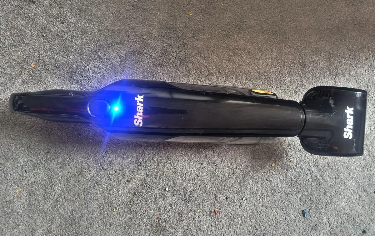 Shark Handheld Cordless Vacuum Cleaner - Image 1