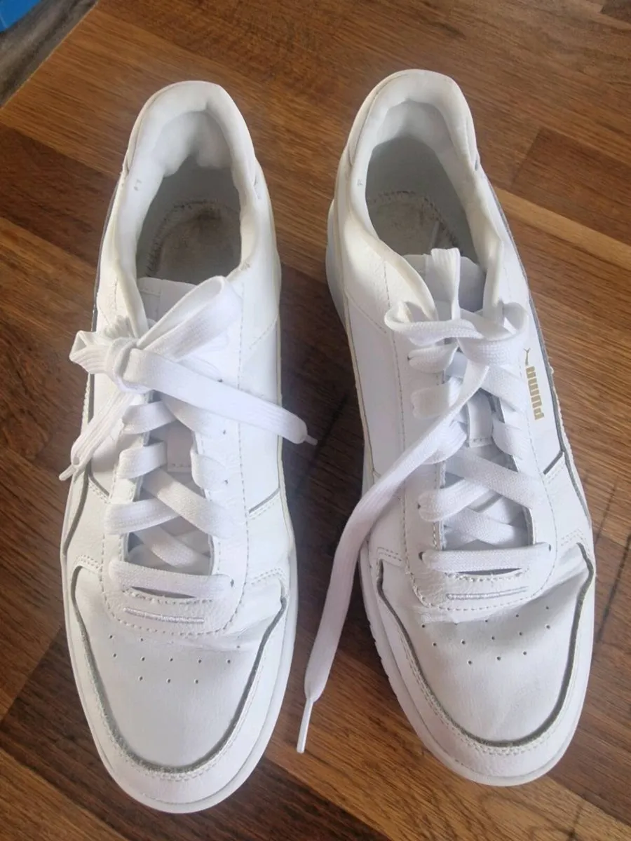 Puma white trainers sz 8 - Image 2