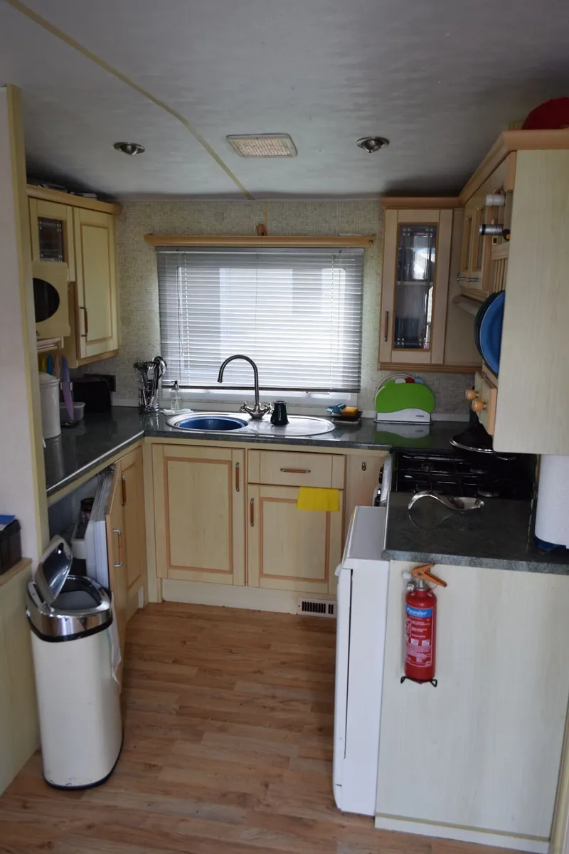 Mobile Home - Image 2