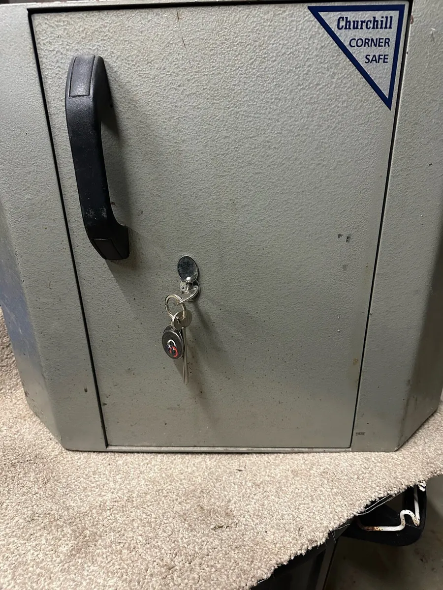 Corner safe - Image 2
