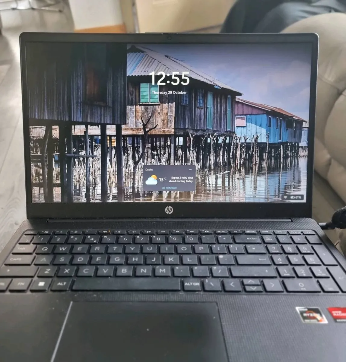 HP Laptop 15-FC0017NA 15.6" Ryzen 5 8GB RAM 256GB - Image 3